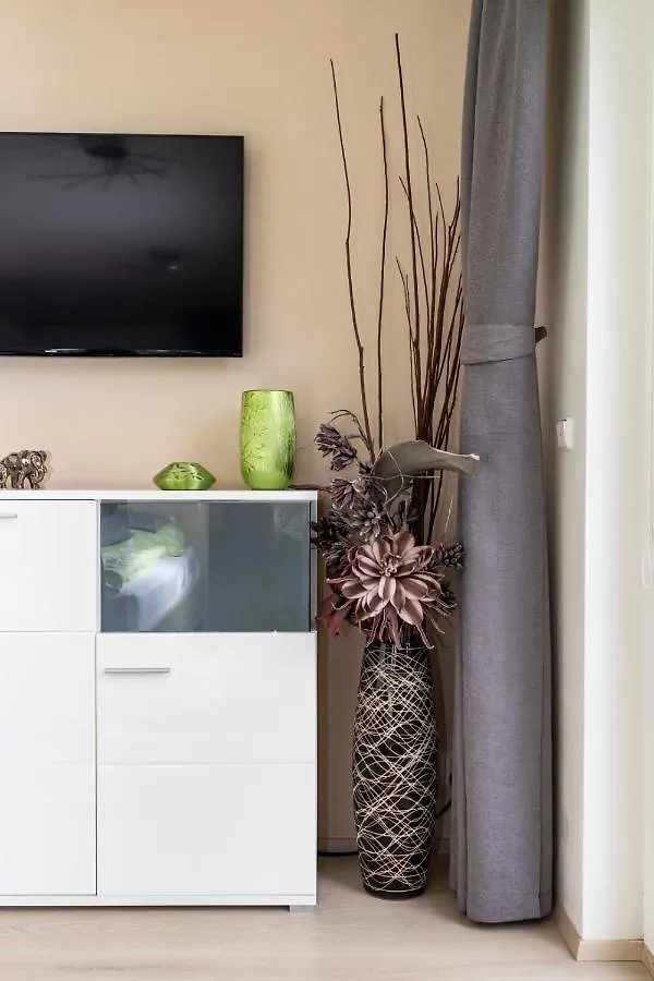 Bastien Studio Near Airport Praga República Checa
