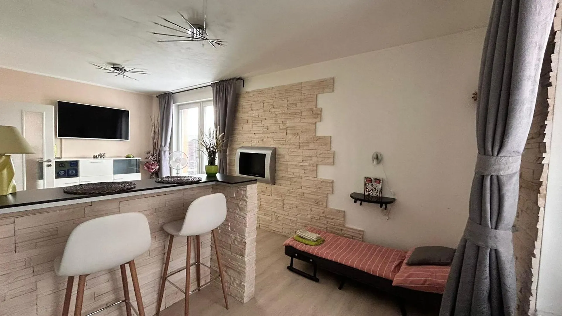 Bastien Studio near Airport Praga