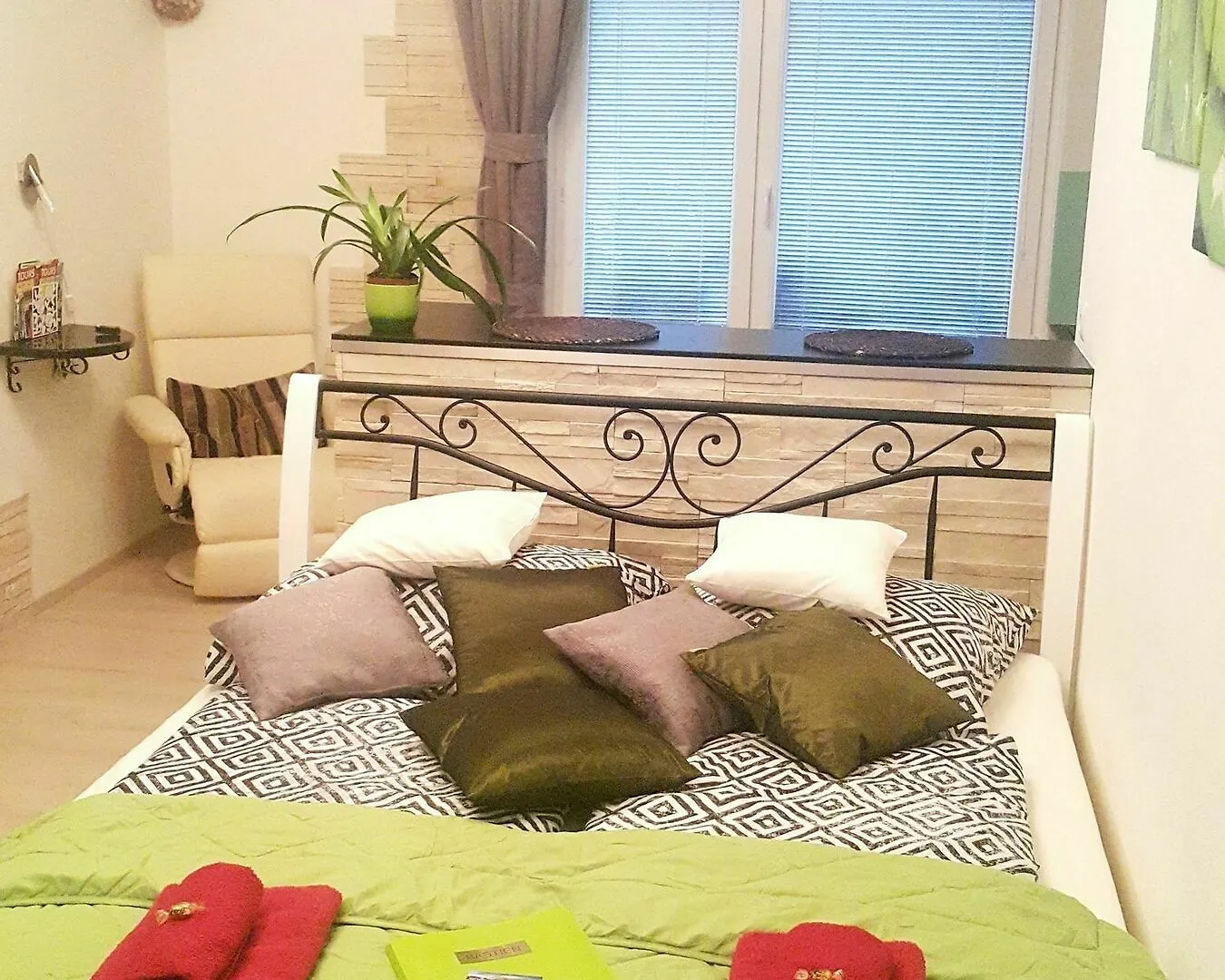 Bastien Studio near Airport Praga