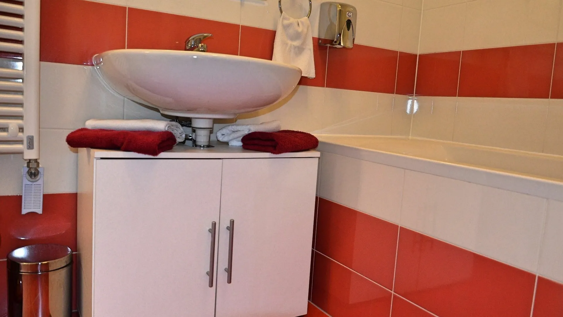 Bastien Studio near Airport Praga